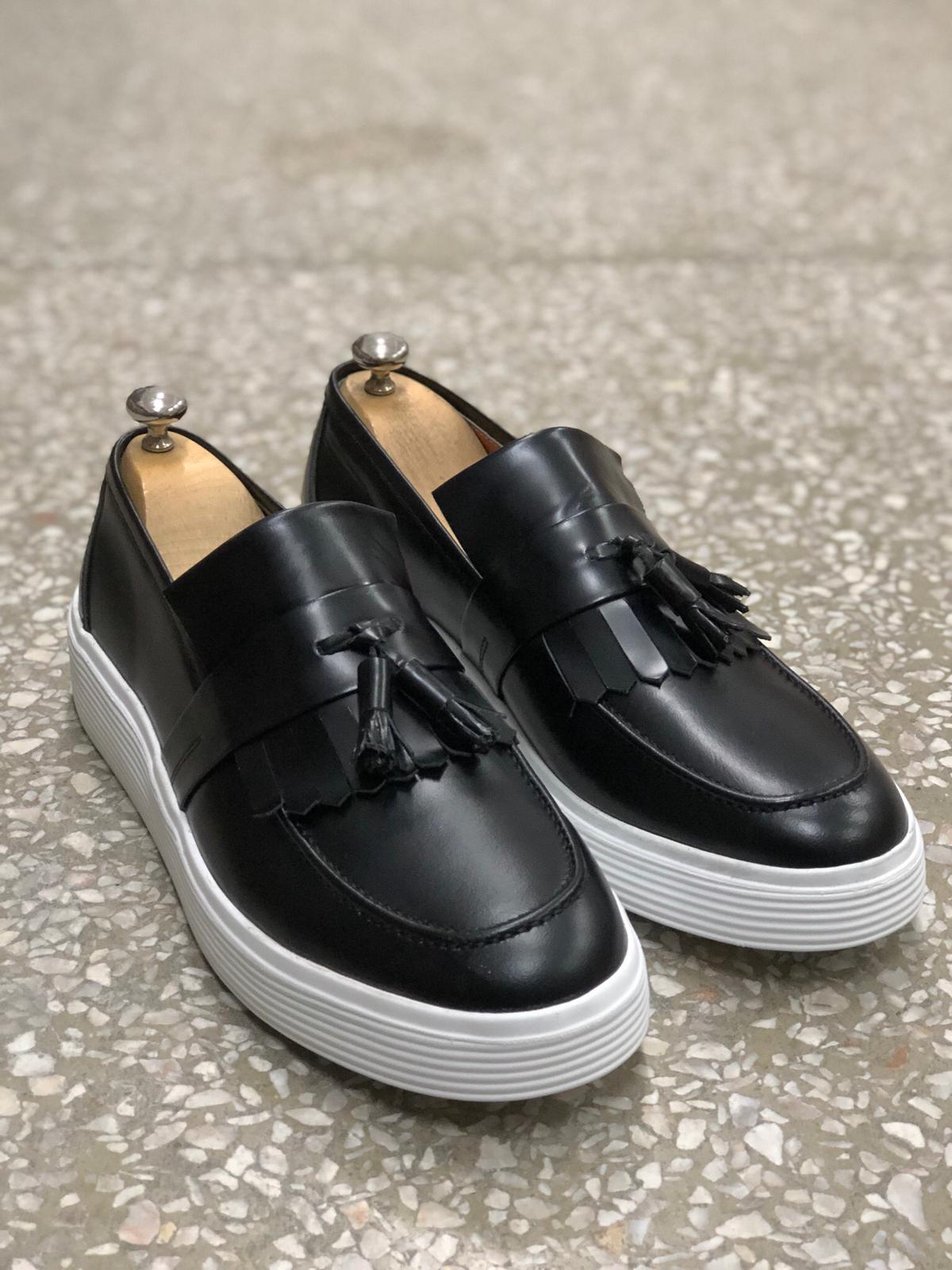 Black Kilt Tassel Loafer for Men – SARDINELLI display picture 2